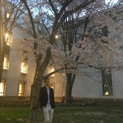 alejan_simon's profile picture. MD | Yale 2023