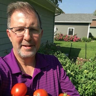 BenNevi96895346's profile picture. 