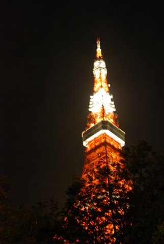 ロンドン在住。遠くより日本を想ふ人。投資、マクロ、戦略、ソブリン、都会に生息する田舎好き。twittering in London now
