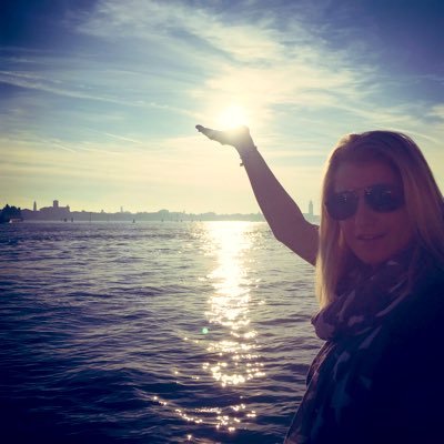 AlxWrighty's profile picture. Mother to @Rocco_the_ragdoll 😻& his soppy cocker brother Toby 🐶. Living with them & their human father in Norfolk, UK 🇬🇧