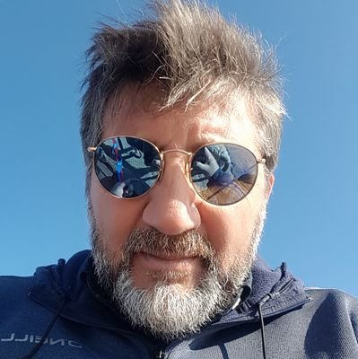 Todos trabajan para el mismo jefe.