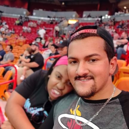 ricmang94's profile picture. 