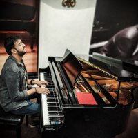 Shreyas Tank (@shreyastank2) 's Twitter Profile