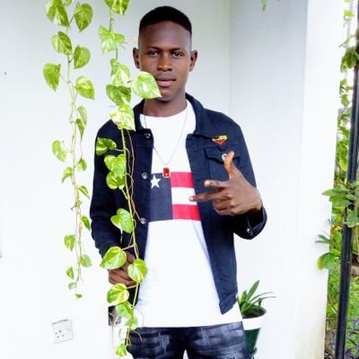 Emmanue16181678's profile picture. humble gee without problem