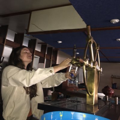 chloebsnr's profile picture. rise et shiiiine