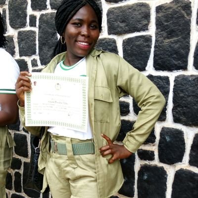 AdejumoOluwat15's profile picture. reading