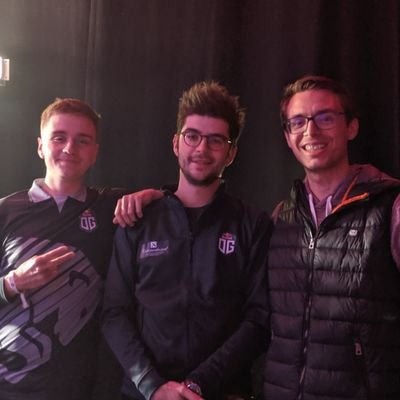 the_veiter's profile picture. born in 1990