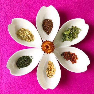 sincerelyherb's profile picture. JAMHA認定 #ハーバルセラピスト 心身に優しい #メディカルハーブティー 通称 #あこ茶 と茶香炉専用ブレンドを作成しております🌿minneやcreemaなどに出店中🌿 下記より購入できます✨                共立グループ #トラベルプランナー Instagramや公式LINEはこちらから👇