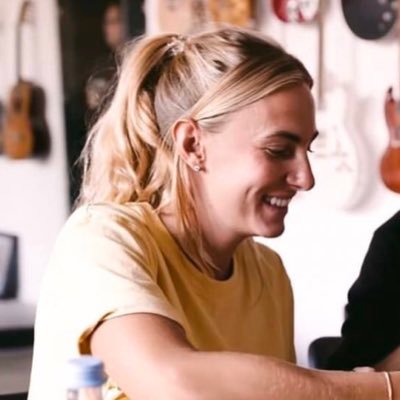 jennastruce's profile picture. backup for @hotyclifford