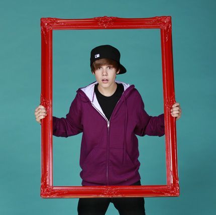 This is a Allison Kaye Fan group! she makes Beliebers Dreams Come true (L) x