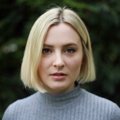 🏳️🌈🌞She/Her • Actor • Producer • Feminist • @UniOfOxford • Currently working with @serena_comedy and @RelishTheatre Previous: #ThatPodcast with @ETTtweet