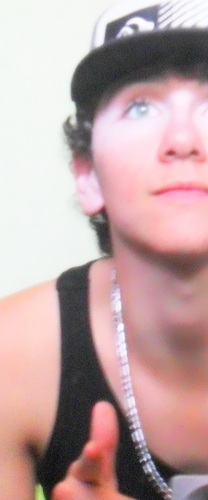 T_ulio01's profile picture. 