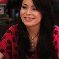 ᴍɪʀᴀɴᴅᴀ (@notcarlyshay) 's Twitter Profile