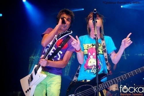 qer RESTART mais uma vez em jau? sigaa aki ^^ desde:8/12/10 por: @Dannilanzaa e @jhennyqn