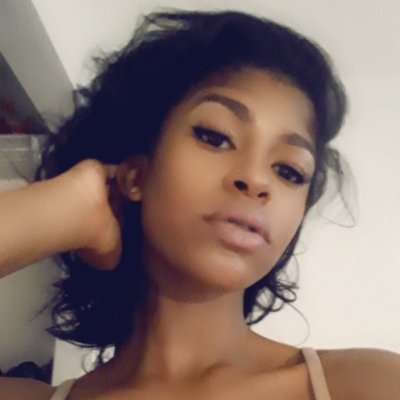 Liahsworldd's profile picture. I might be tiny, but I'm doing big things. That's all you need to know. 😘 IG: Liahsworldd