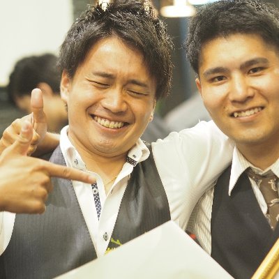 一緒に働く仲間と共に夢を叶える為に日々成長し頑張ってます。楽しい事大好き。お酒好き。フォローよろしくお願いします！#3Backs #REBIRTHLAB #リバースラボ