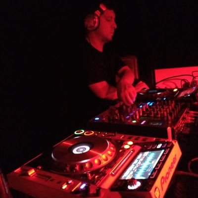 NiqoAvalos's profile picture. productor musical, trabajo para la industria del gas
C.A.I👹👹