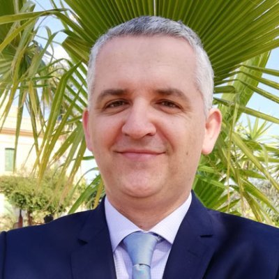 Periodista especializado en logística. Preocupado por lo que pasa a mi alrededor y compartiéndolo con los demás. Ahora en Diario del Puerto. @diariodelpuerto