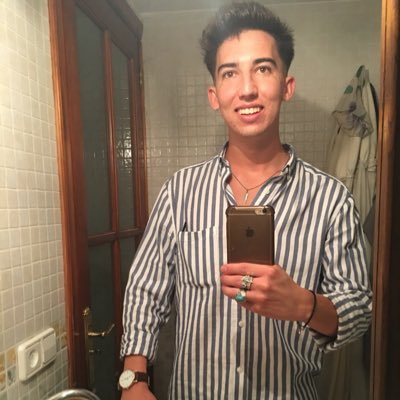 sebasti52153095's profile picture. 