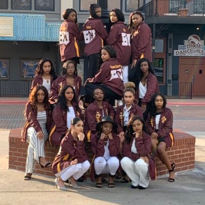 The OFFICIAL twitter account for the United High School Drill Team. | follow us on instagram: @buhs_drillteam 💛👯‍♀️| click the link to check us out! ⬇️