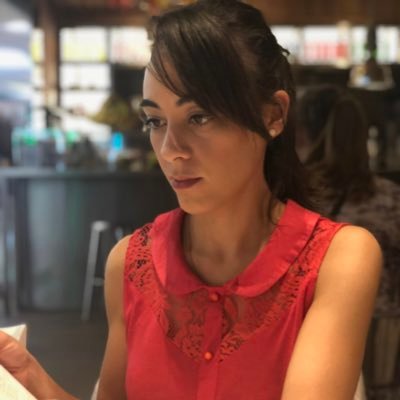 superflued's profile picture. bibliothécaire curieuse - service public - innovation - design de service - comm’ - culture - écologie