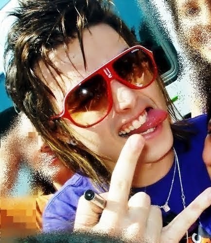 Fã Clube dedicado ao vocalista/baixista da banda Restart. Se você ama muito o Pedro Lanza, #FF Since: 13/10/2010