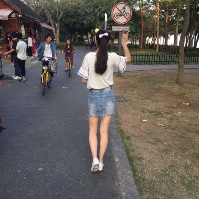 AngelaLei11's profile picture. like travelling, cooking....