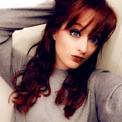 Certified Vampire 🦇; Future Nurse; MomLife ; NF 🖤; love to sing ; music= passion; 🖤🎃⭐️snap: frostybabi91 🖤