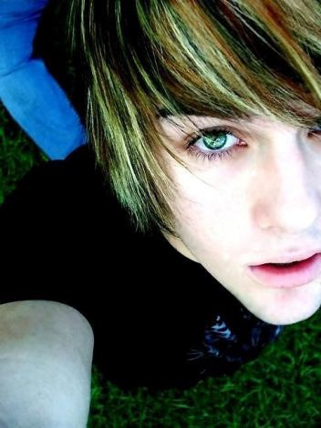 xKendelleMorris's profile picture. Taken @_EllaSkyArtemis 10/04/10