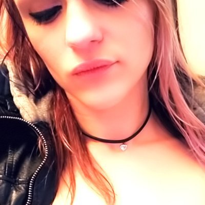 Fille discrète mais je me soigne !
J'ai envie de faire des folies post-rupture donc si certains ont des envies, j'en ai certainement plus que vous !
#Exhib