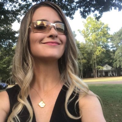 Ringcrush founder, Etsy Influencer on EtsyU, Tiktok and Youtube.
Jewelry, Perfumery, and Crypto