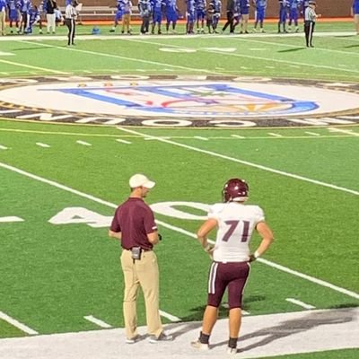 LT
Benedictine Cadets
285 6'5
#71
3.1 GPA
All Region
All state