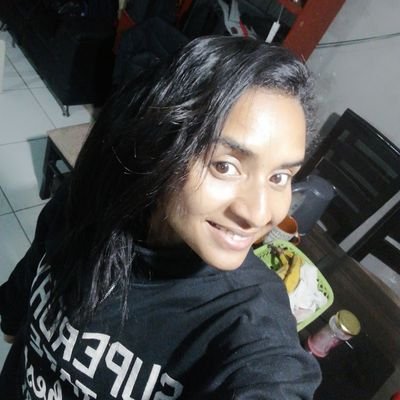 karensophye's profile picture. Me pinto a mí misma, porque soy a quien mejor conozco.-Frida Kahlo.