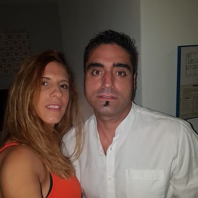 Me gusta pasar tiempo con mi familia👨👩👧👦
Adoro mi trabajo 👩🏫 maestra de Educación Infantil