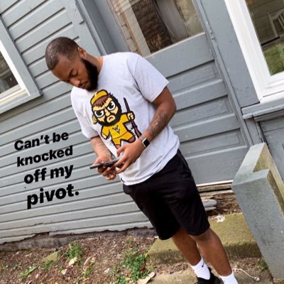 Trizzy_Raw1818's profile picture. Just a controller and a dream

6'5 Point God


Want to see me get a bucket ? ....       Would you like to see me do it again ?
