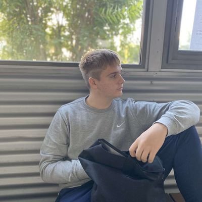Benjami43033038's profile picture. 