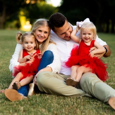saved by grace. married to my elementary school crush. momma to remy & rise 🎀🎀. boomer sooner