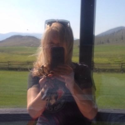 UX librarian. Writer, so-so singer, campus radio nerd. Learning from my mistakes. She/her. https://t.co/a87uhDG0yG  |  @janis.bsky.social