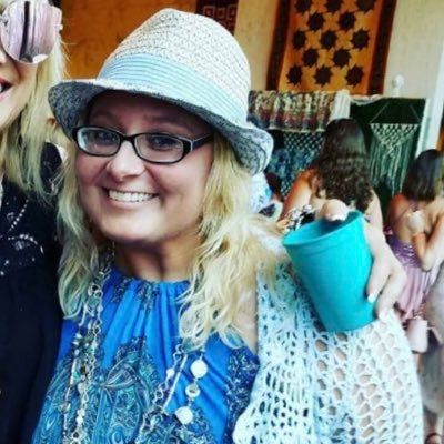 HannahPyles1's profile picture. Family,Friends and Work. I’m a workaholic who loves video games. Engaged to my best friend! #may2020