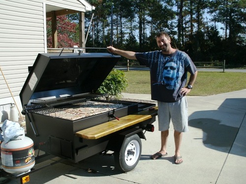 Outer Banks BBQ Catering for weddings, family reunions and parties!  Serving Corolla to Kitty Hawk & Nags Head to Hatteras.