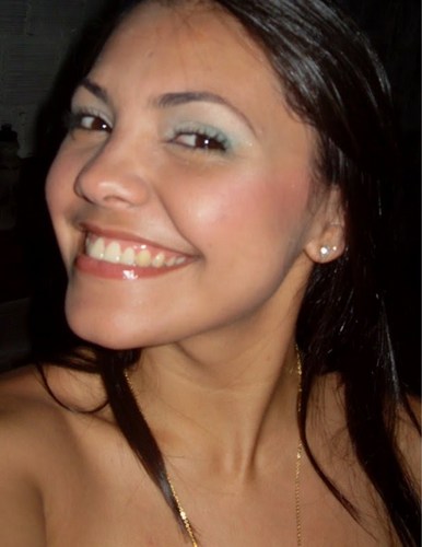 Manoelamaia23's profile picture. Fazer amizades é comigo mesmo. Adoro ler livros de todos tipos e ouvir música MPB e pop rock. Criar moda é meu passa tempo. Atualmente estudo administração.