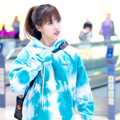 dbsdVhHawc41SEB's profile picture. 