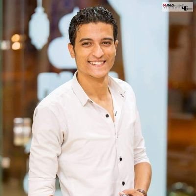 ‏احب الصالحين ولست منهم 💙