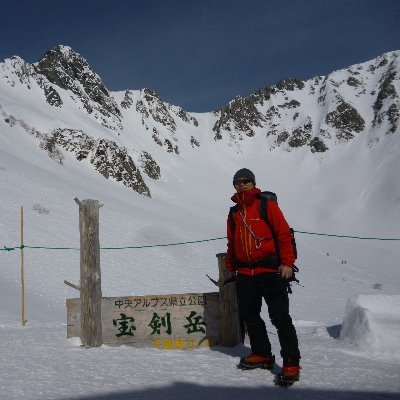 登山歴10年超。オールシーズンで山を楽しむオッサン会社員。 最寄りの丹沢エリアや各地の山々を歩きます。ポストは山行記録がメイン。'22/10～車中泊、'23/03～トレランを始めました。訪問・フォロー、ありがとうございます。登山アカウント優先でフォローバックいたします。ご了承くださいませ。