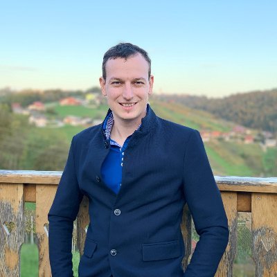 | Frontend Team Lead @ SmartIS | Front End and GraphQL Specialist | React, GraphQL and Flutter enthusiast |