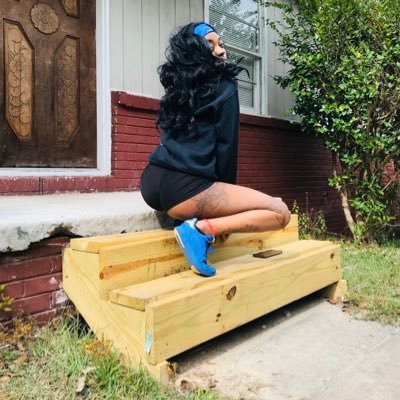 Destiney Oshina at its finest 💙 ‼️ IG:desssifr_ ~ Business IG : Destiney_Oshina 💋💦 CEO/CREATOR of Komplete by Destiney Oshina 😘