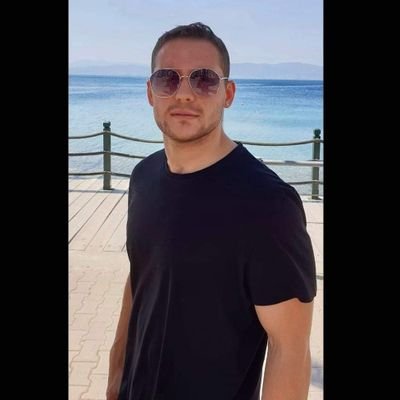 kentominas's profile picture. Software Developer