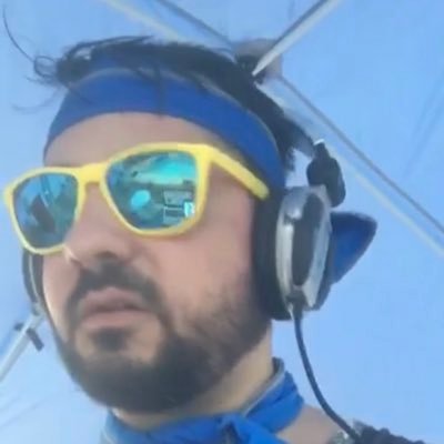 Just a guy sharing my love of music with the world! like, follow, and subscribe for my newest songs/albums!!