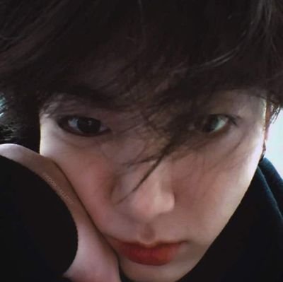yourlightkook's profile picture. 