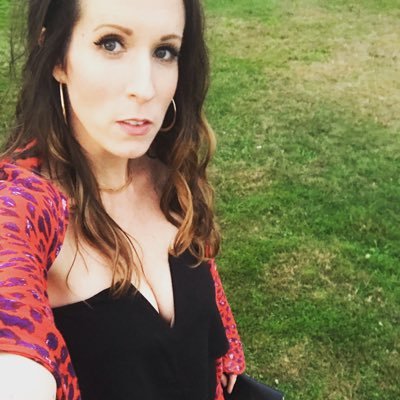 chrissycat83's profile picture. 